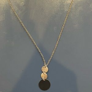 Gold pendant necklace